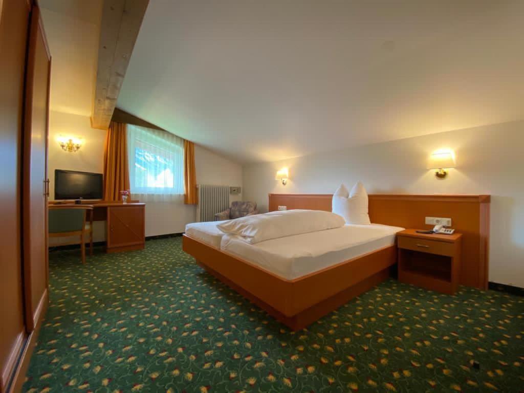Design Apartments & Zimmer - Zugspitze Лойташ Екстериор снимка